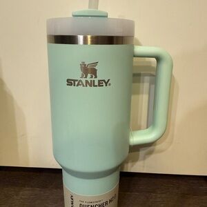 NEW Flowstate Stanley Quencher H2.0 Tumbler 40oz